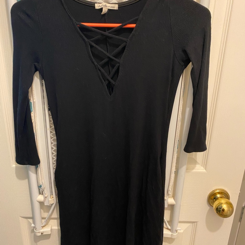 Black dress - Picture 3 of 4